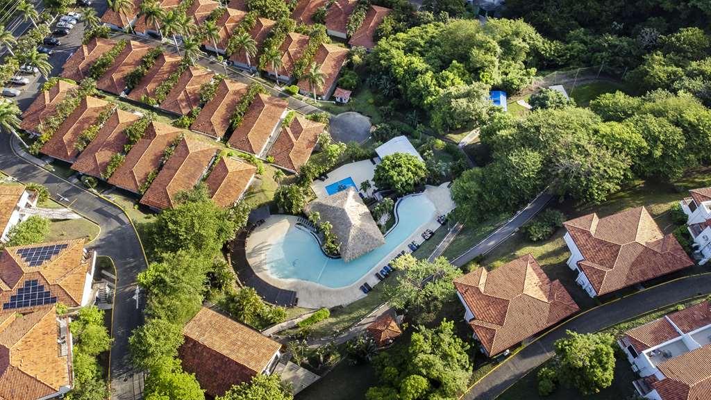 Villas Sol And Beach Resort Плая Eрмоса Екстериор снимка